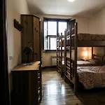 Di Il Camoscio Hostel