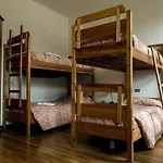 Di Il Camoscio Hostel *