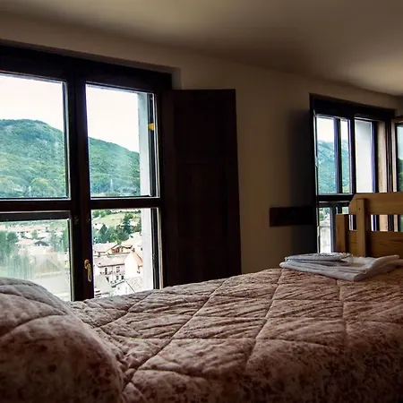 Di Il Camoscio Hostel