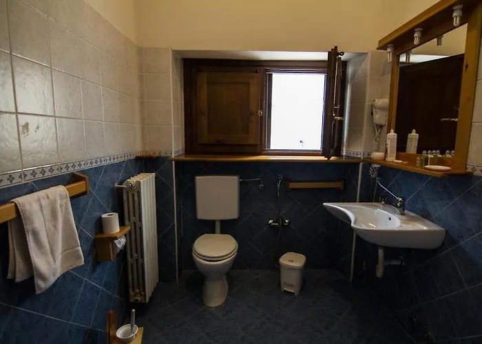 Hostel Di Il Camoscio Rovere (Abruzzo)