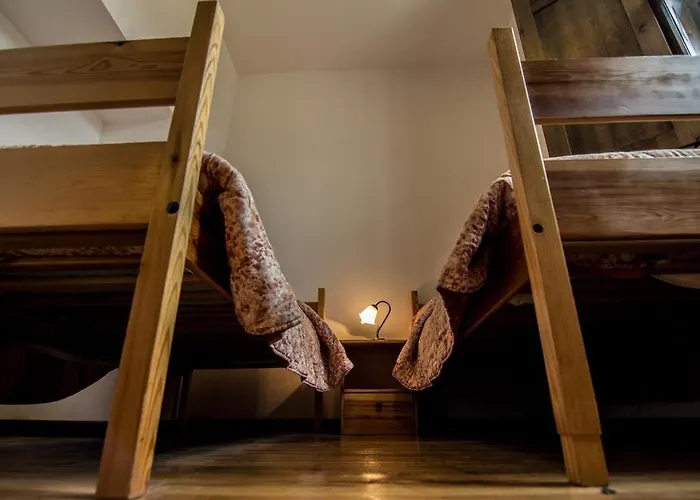 Hostel Di Il Camoscio Rovere (Abruzzo)